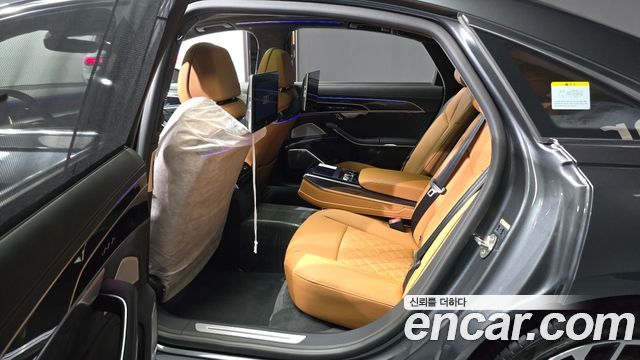 Audi S8 2025 — photo 16