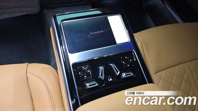 Audi S8 2025 — photo 31