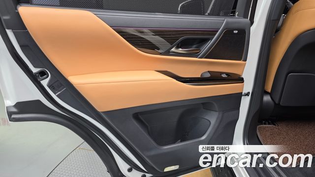 Lexus LX 2025 — photo 15