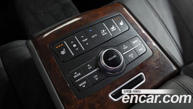 Hyundai Equus 2012 — photo 19