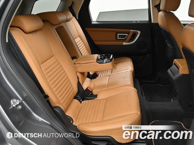 Land Rover Discovery Sport 2019 — photo 12