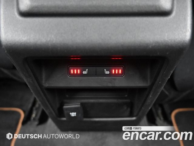 Land Rover Discovery Sport 2019 — photo 16