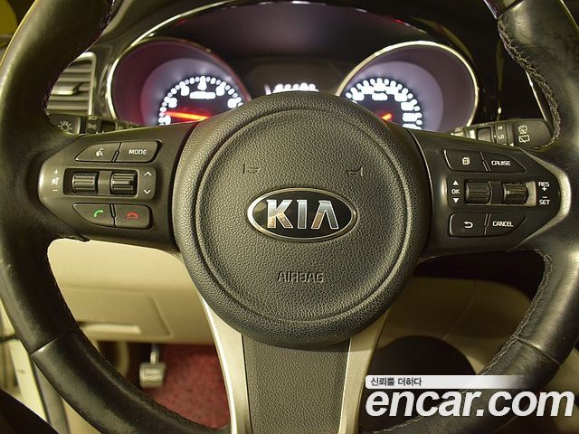 Kia Canival 2016 — photo 9