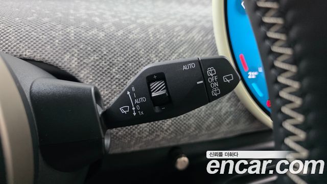 Mini Cooper 2024 — photo 25