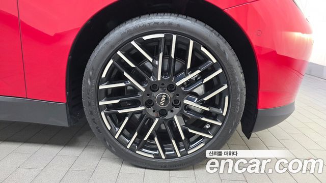 Mini Cooper 2024 — photo 7