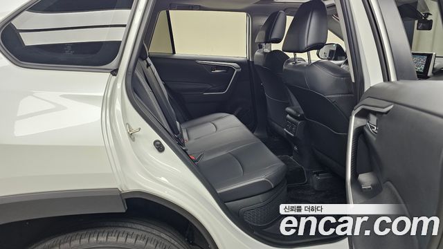 Toyota RAV4 2024 — photo 11