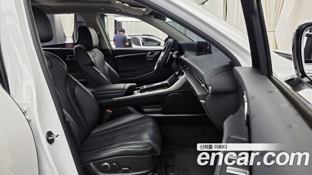 Genesis GV80 2020 — photo 17