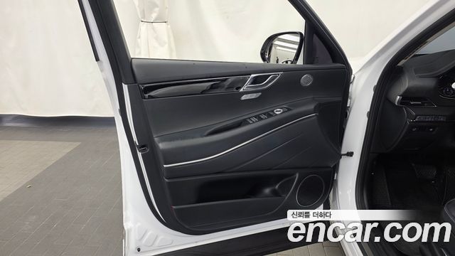 Genesis GV80 2020 — photo 14