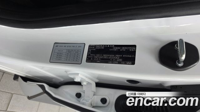 Genesis GV80 2020 — photo 27