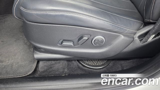 Genesis GV80 2020 — photo 31