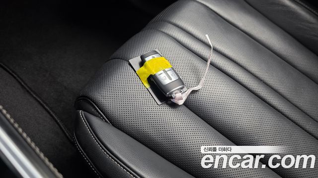 Genesis GV80 2020 — photo 34