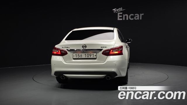 Nissan Altima 2018 — photo 4