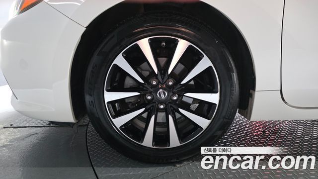 Nissan Altima 2018 — photo 5