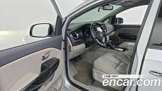 Kia Canival 2019 — photo 10