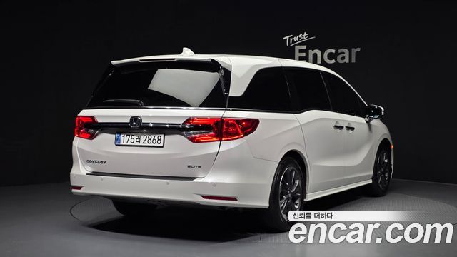Honda Odyssey 2023 — photo 2
