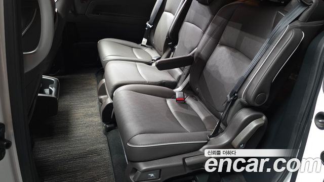 Honda Odyssey 2023 — photo 16