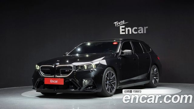 BMW M5 2026 — photo 1