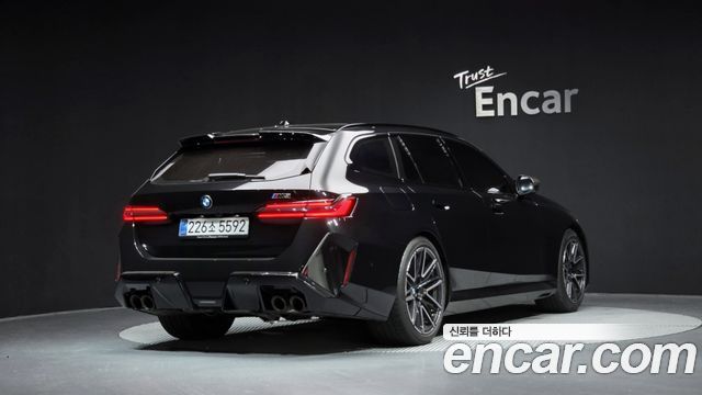 BMW M5 2026 — photo 2