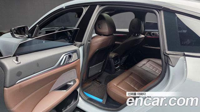 BMW 4-Series 2024 — photo 16