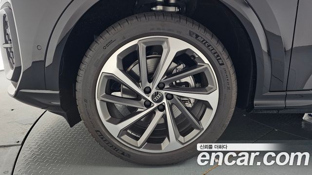 Audi Q5 2025 — photo 5