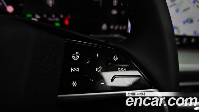 Audi Q5 2025 — photo 32