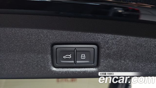 Audi Q5 2025 — photo 34