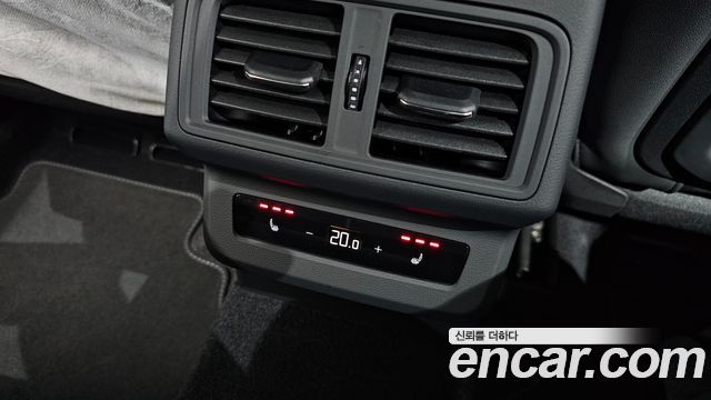 Audi Q5 2025 — photo 35