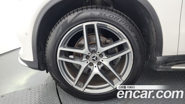 Mercedes-Benz GLE-Class 2017 — photo 5