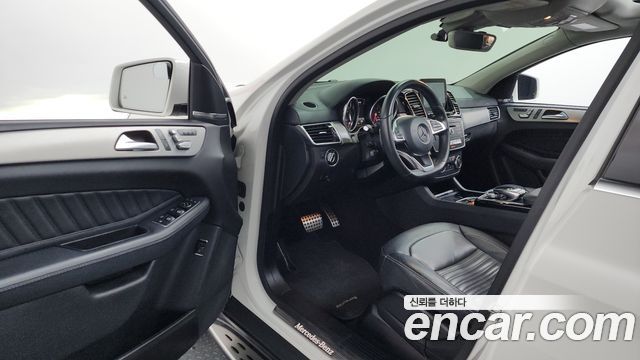 Mercedes-Benz GLE-Class 2017 — photo 10