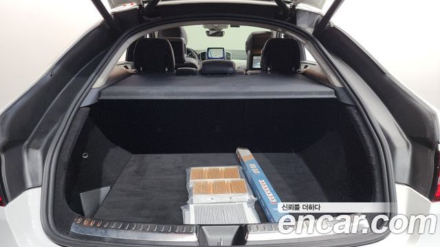 Mercedes-Benz GLE-Class 2017 — photo 19