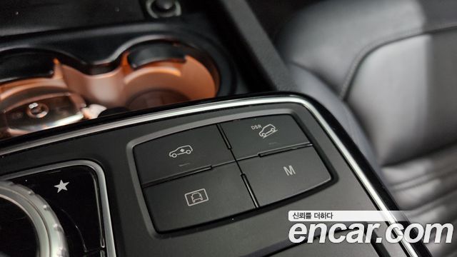 Mercedes-Benz GLE-Class 2017 — photo 20