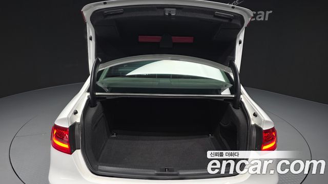 Audi A4 2015 — photo 20