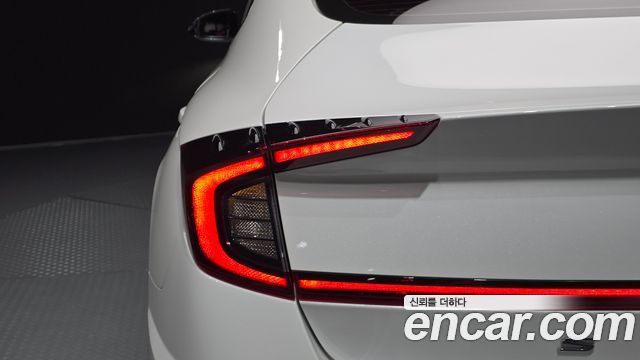 Hyundai Sonata 2022 — photo 9