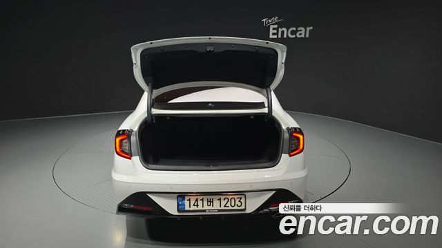 Hyundai Sonata 2022 — photo 35