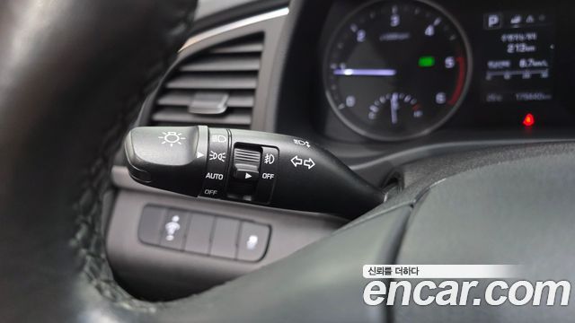 Hyundai AVANTE 2017 — photo 27
