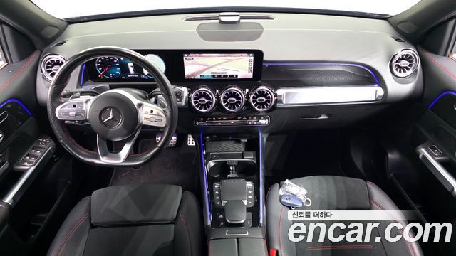 Mercedes-Benz GLB-Class 2021 — photo 10