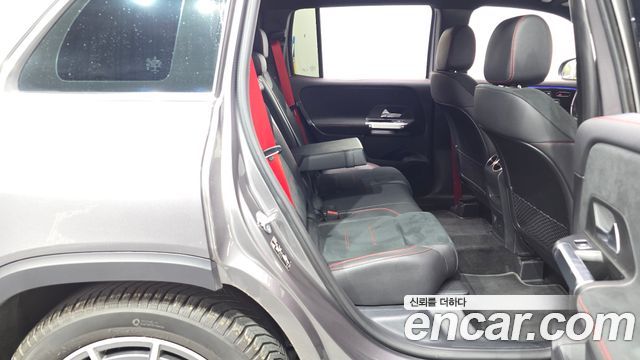 Mercedes-Benz GLB-Class 2021 — photo 17