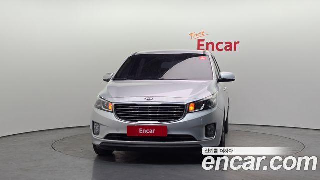 Kia Canival 2017 — photo 3