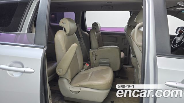 Kia Canival 2017 — photo 12