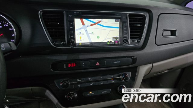 Kia Canival 2017 — photo 14