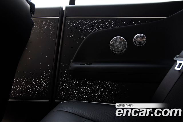 Rolls-Royce Spectre 2024 — photo 11