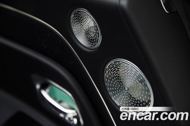 Rolls-Royce Spectre 2024 — photo 13
