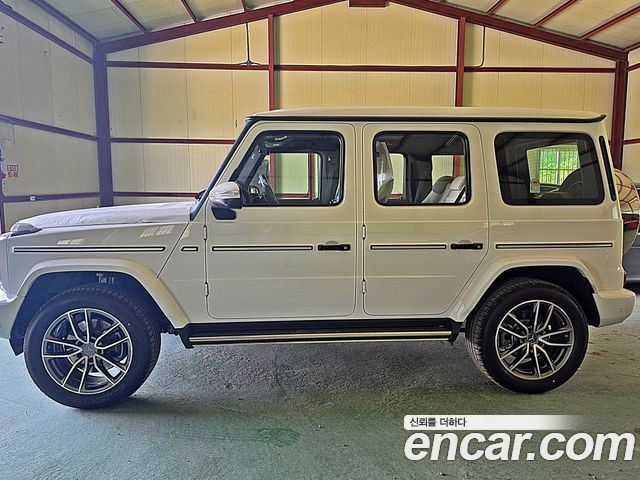 Mercedes-Benz G-Class 2026 — photo 2