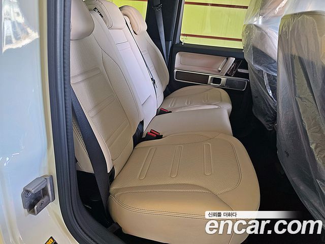 Mercedes-Benz G-Class 2026 — photo 8