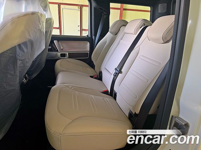 Mercedes-Benz G-Class 2026 — photo 9