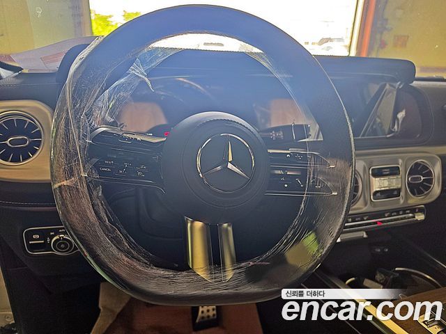 Mercedes-Benz G-Class 2026 — photo 11