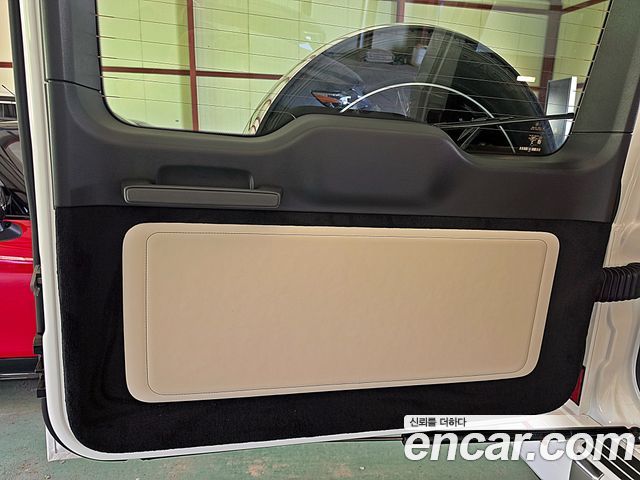 Mercedes-Benz G-Class 2026 — photo 20