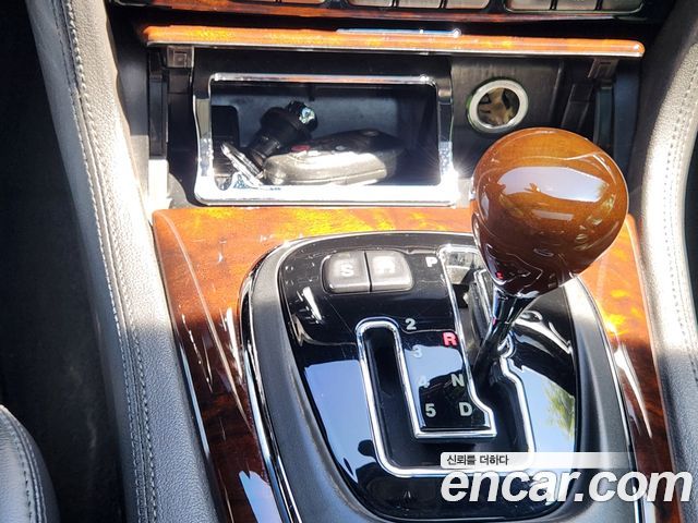 Jaguar XJ-8 2005 — photo 18