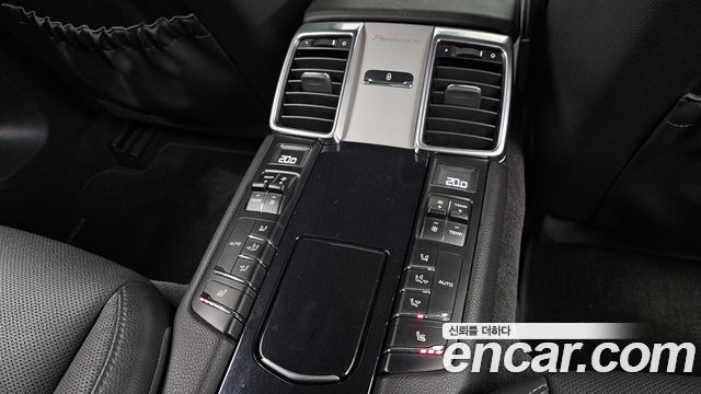 Porsche Panamera 2014 — photo 19