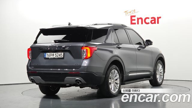 Ford Explorer 2021 — photo 2
